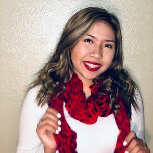 Meet your Posher, Sandy